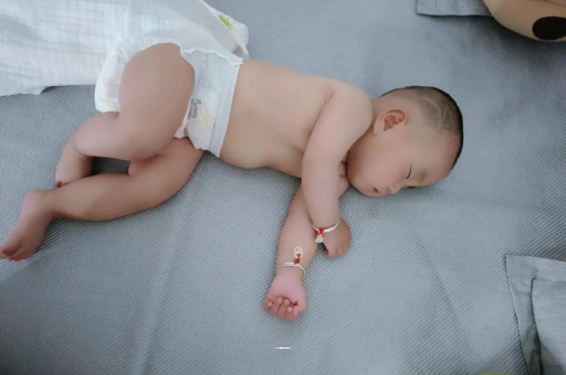 永康宝宝积食发烧怎么处理